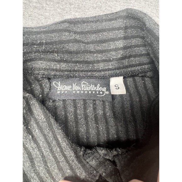 Diane Von Furstenberg DVF Concepts Top Button Down‎ Gray Striped Small Vintage - Picture 2 of 9